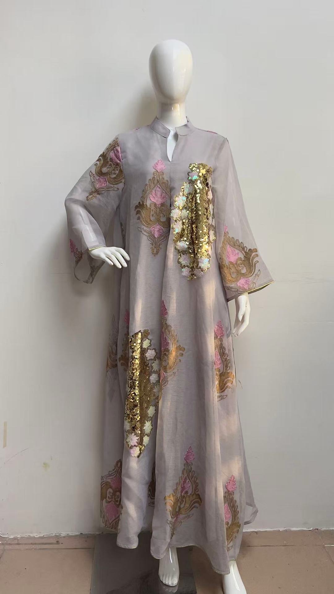 Abaya musulmane brodée