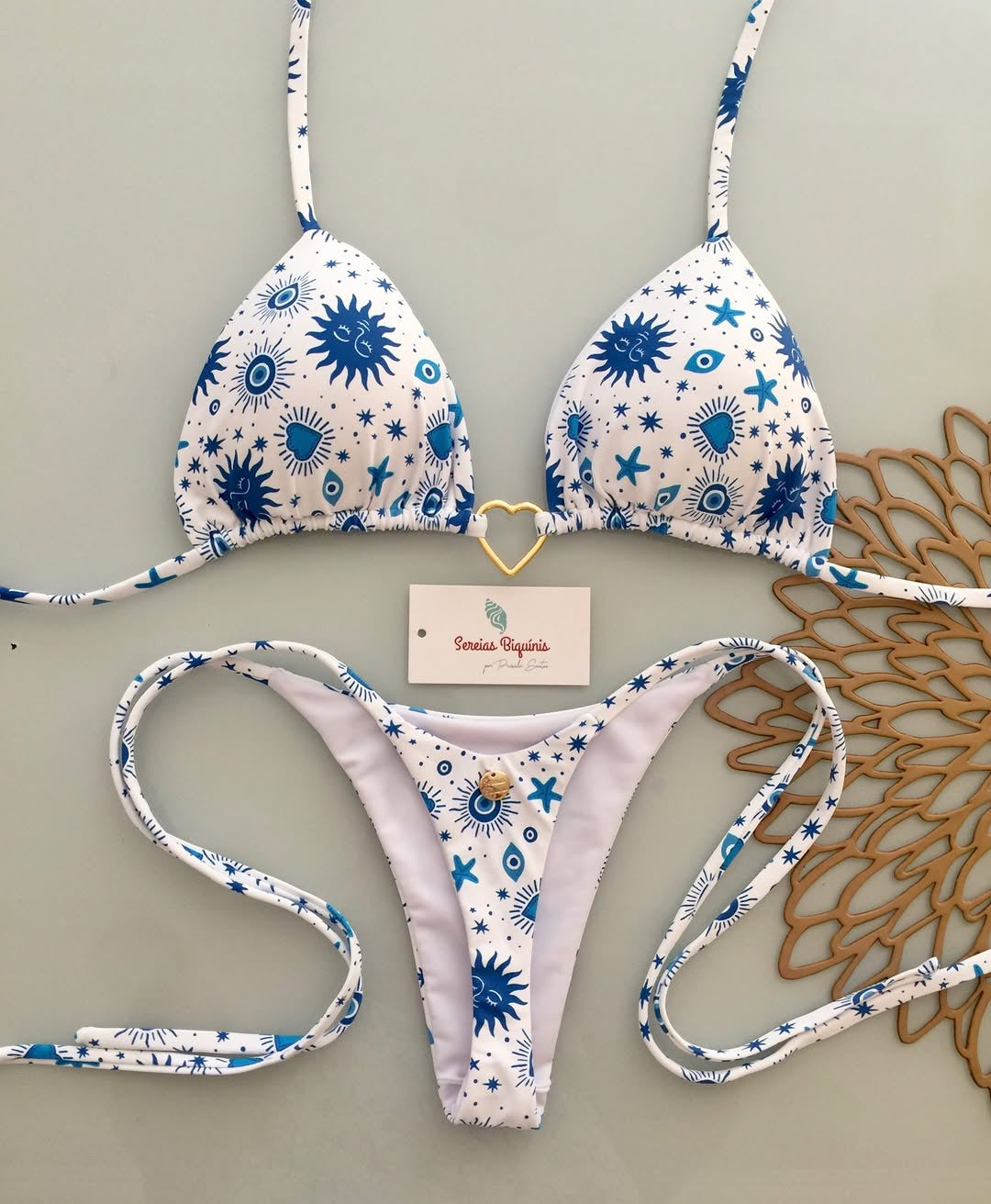 Bikini à lacets en forme de cœur
