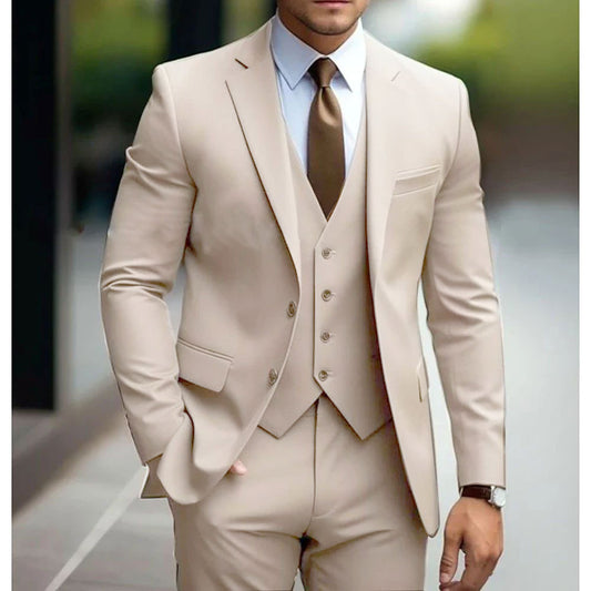 Costume trois pièces pour hommes coupe ajustée
