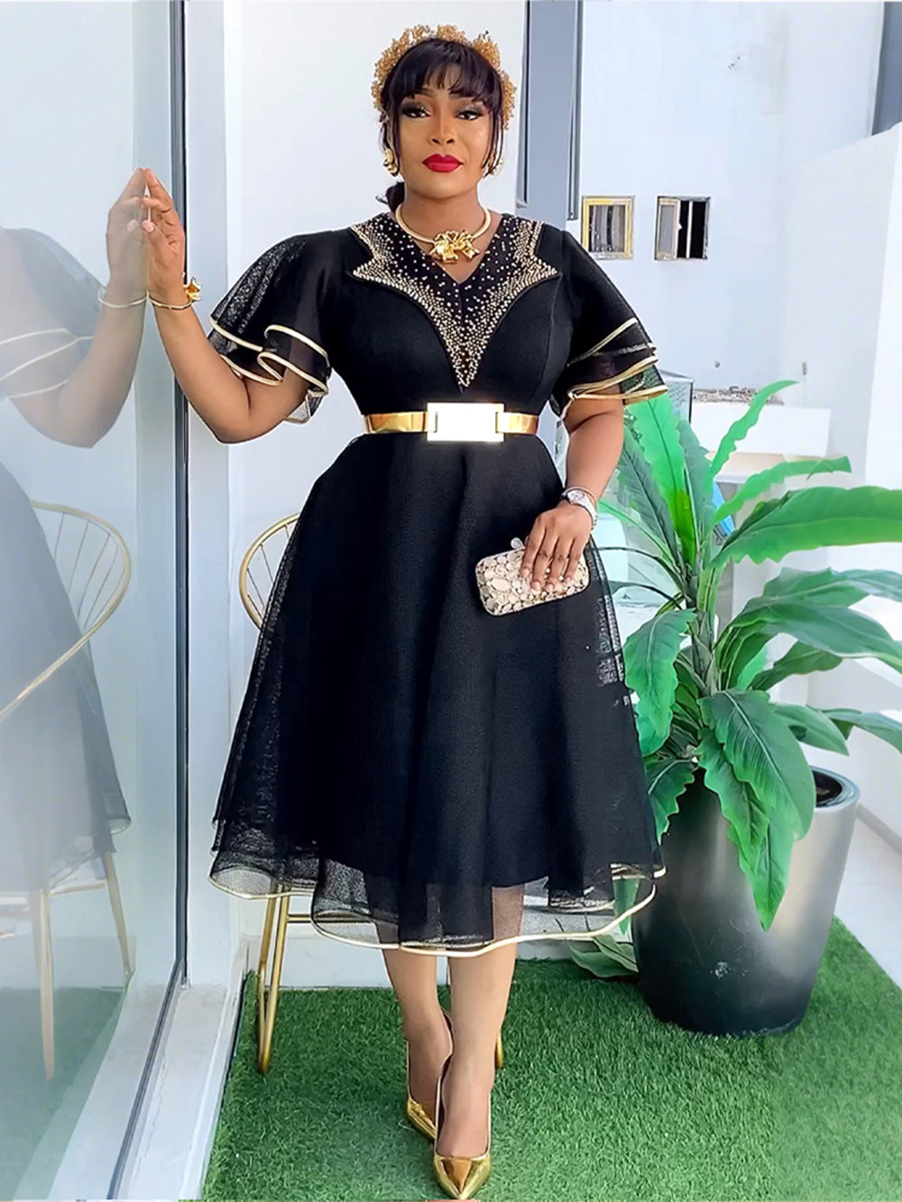 Robe à perles à col en V et taille haute pour femme