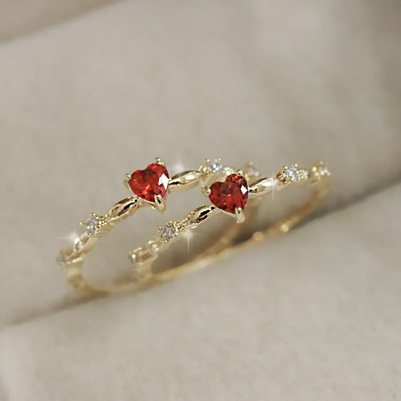 Bague en cuivre en forme de cœur avec incrustation rouge