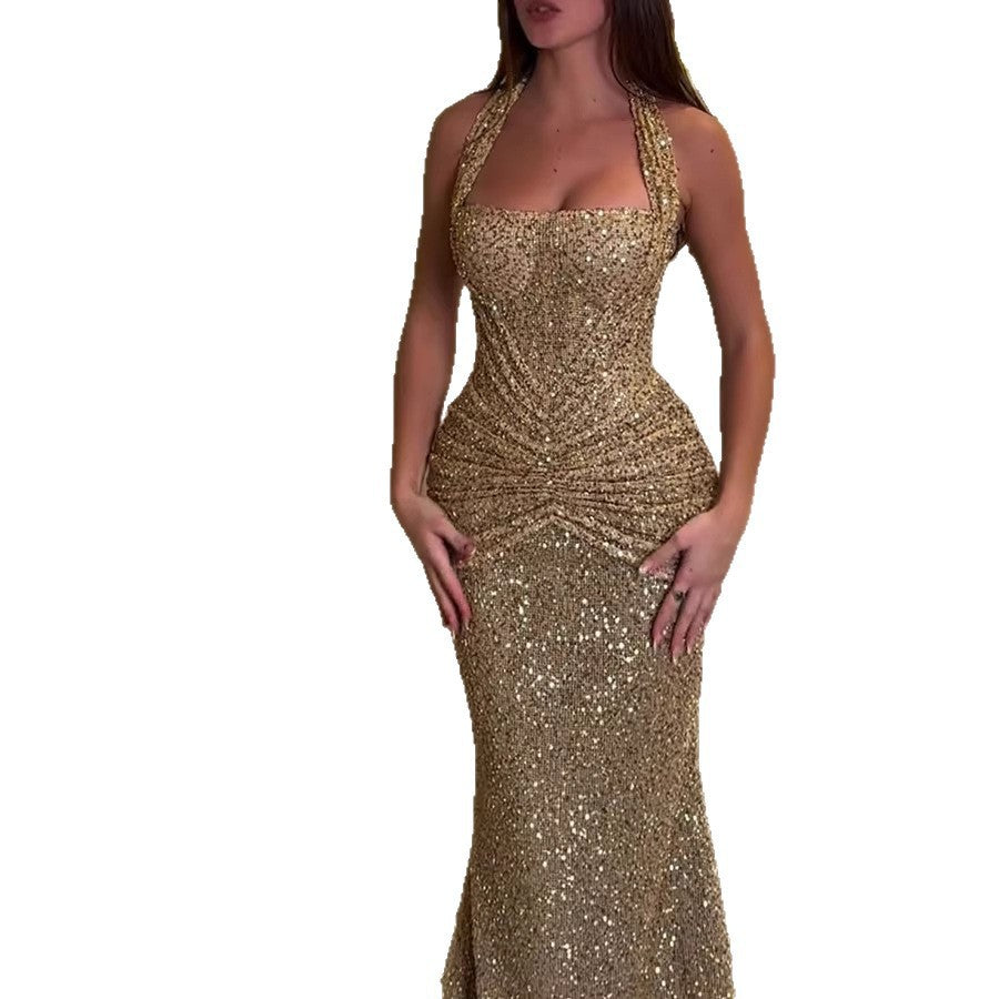 Robe longue à encolure licou avec sequins