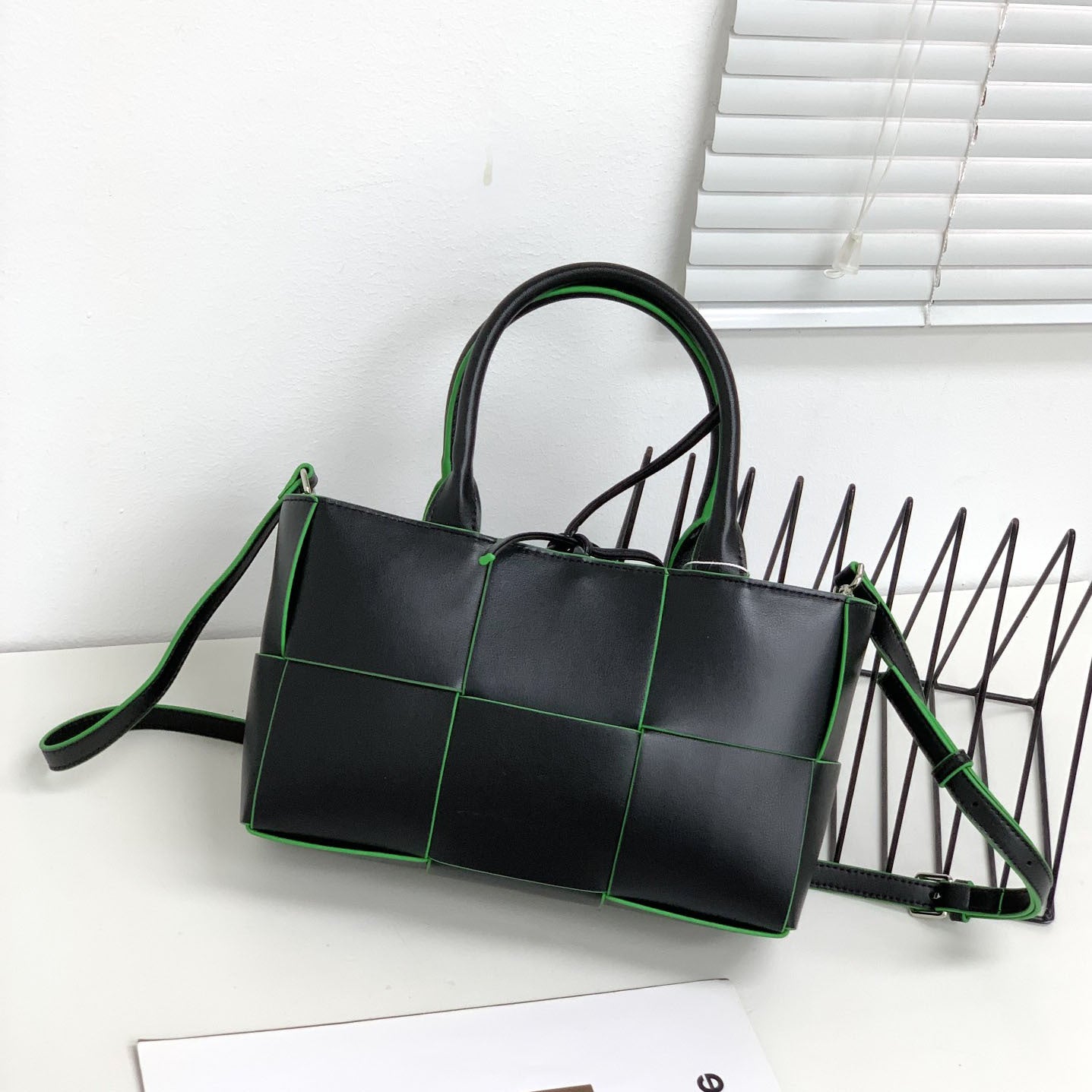 Sac fourre-tout tissé en cuir véritable