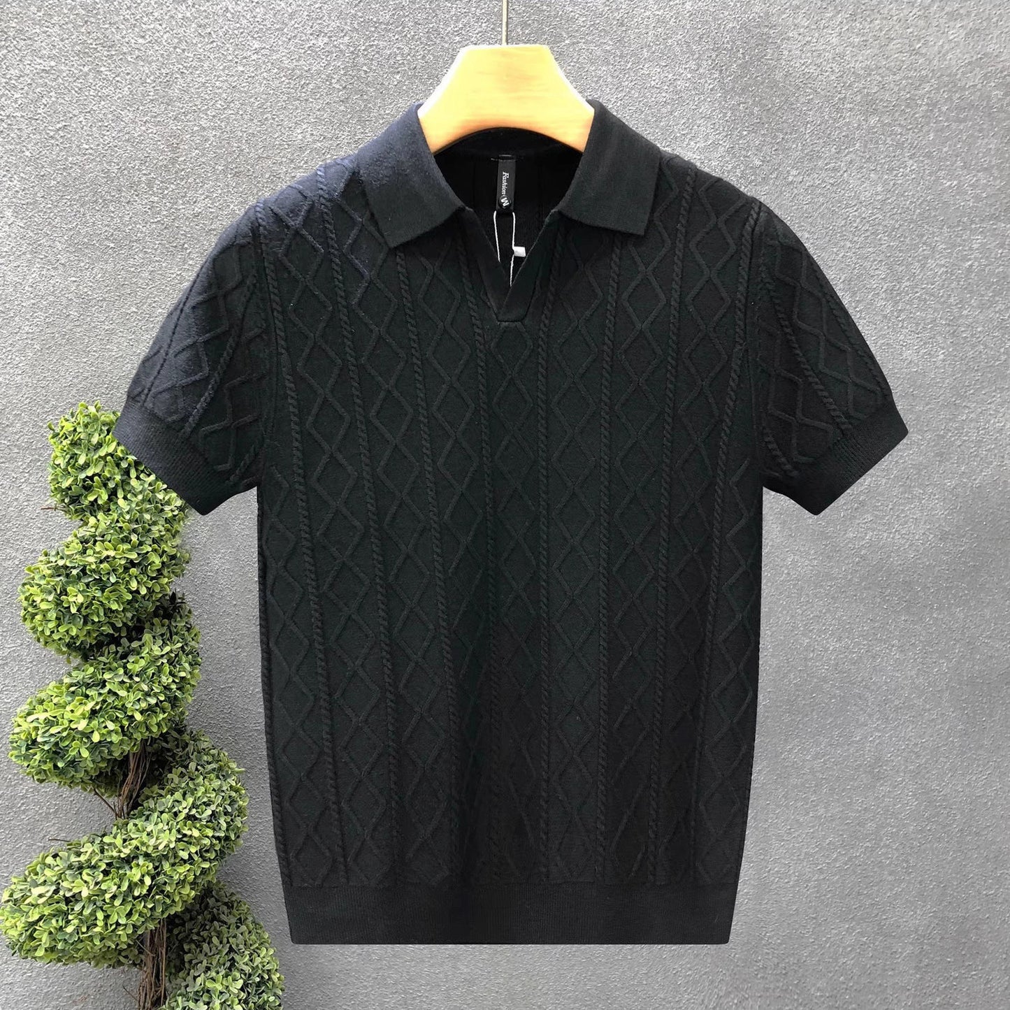 Polo texturé à col en V pour homme
