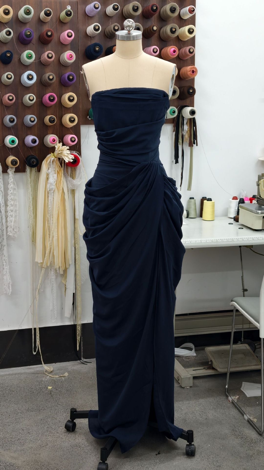Robe longue bustier sexy à taille froncée avec fente