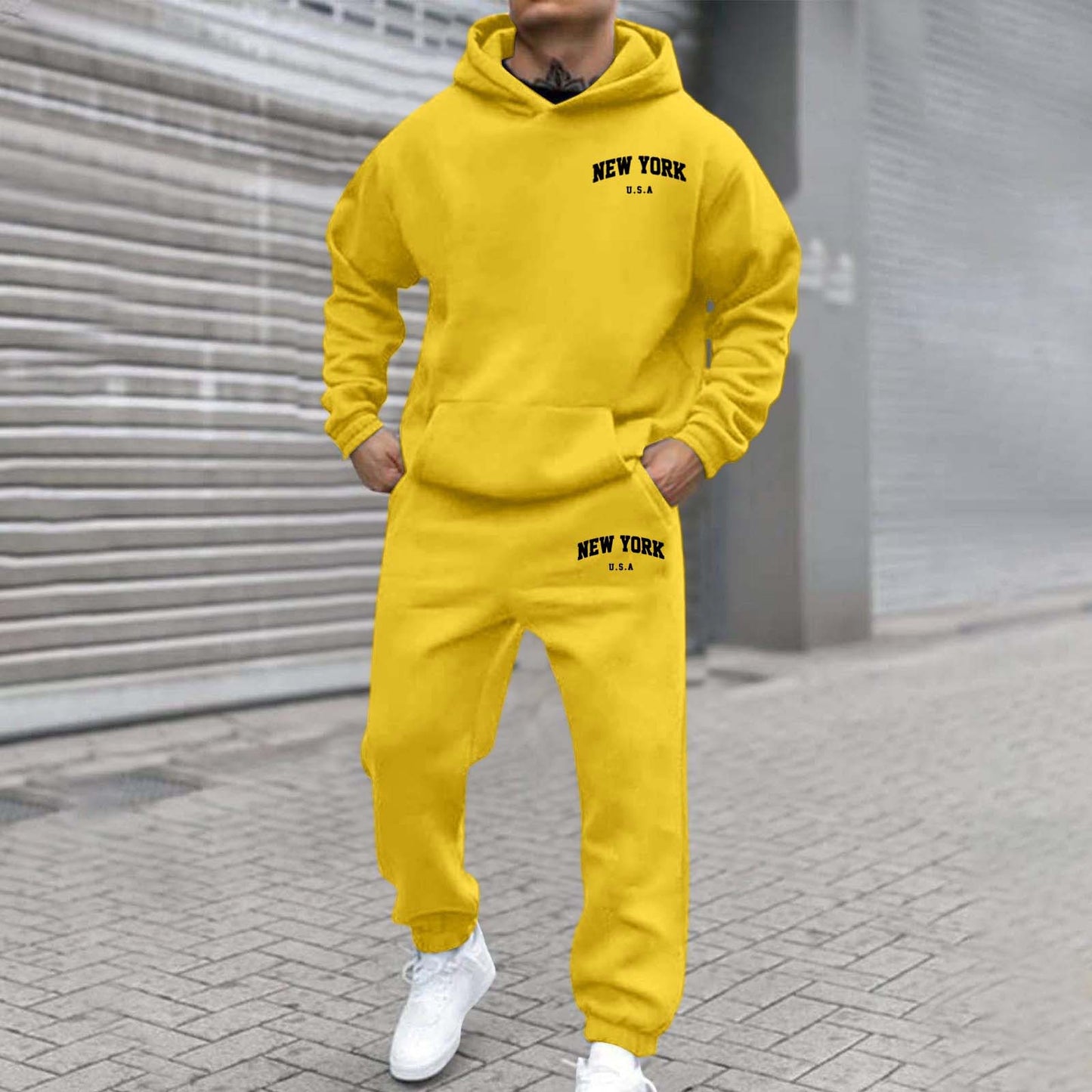 Habit :Sweat-shirt a capuche imprime en velours et pantalon de survetement
