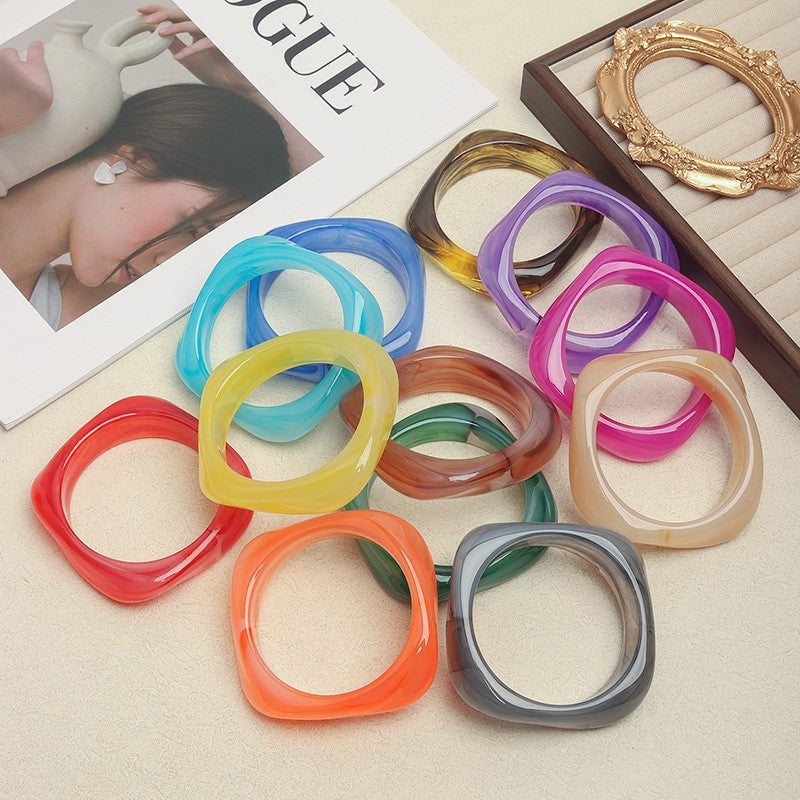 Bracelets en acrylique courbés pour femmes
