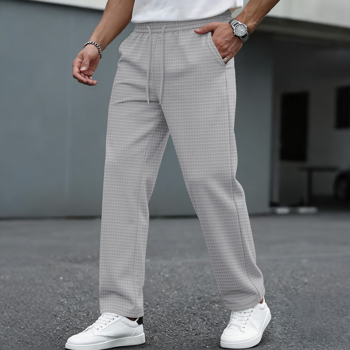 Nouveau pantalon décontracté pour homme à grands carreaux et cordon de serrage ; pantalon léger, respirant et confortable, à coupe droite et poches.