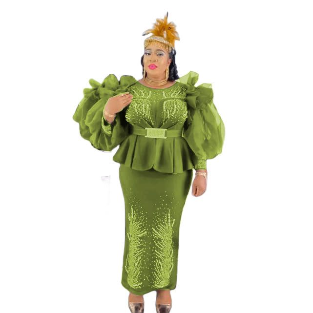 Robe amincissante de style africain à manches bouffantes