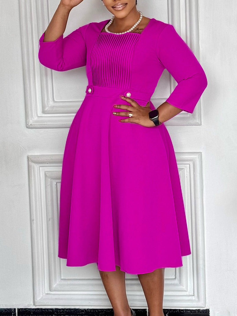 Robe plissée à taille haute et col carré pour femme