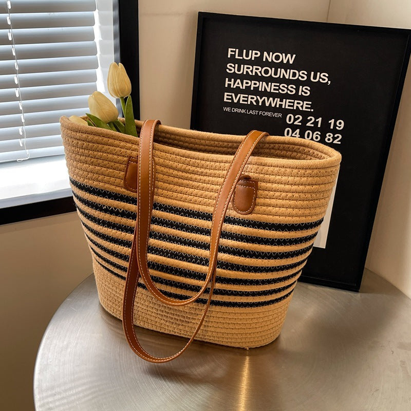 Sac cabas en paille tressée
