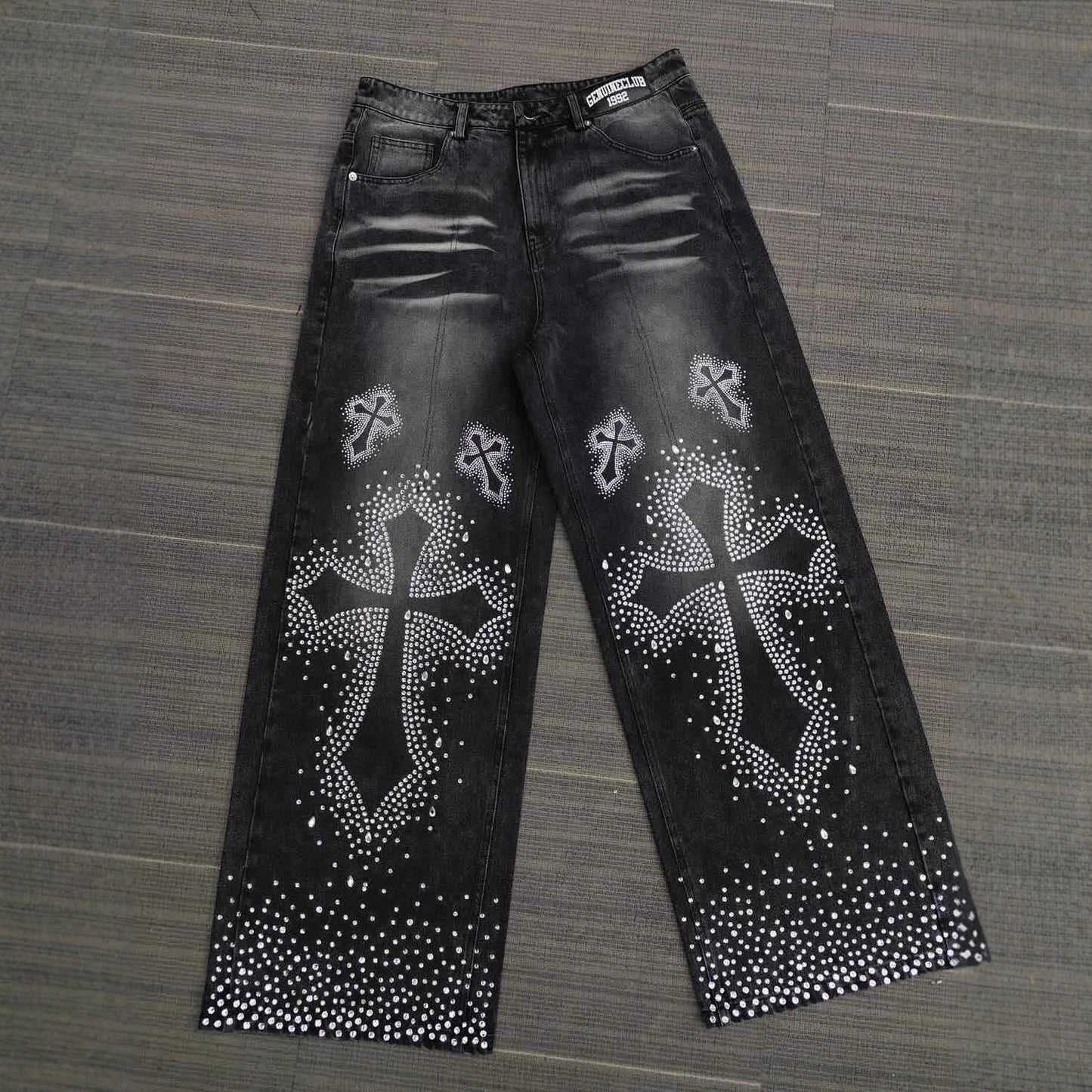 Jean droit ample taille haute orné de strass