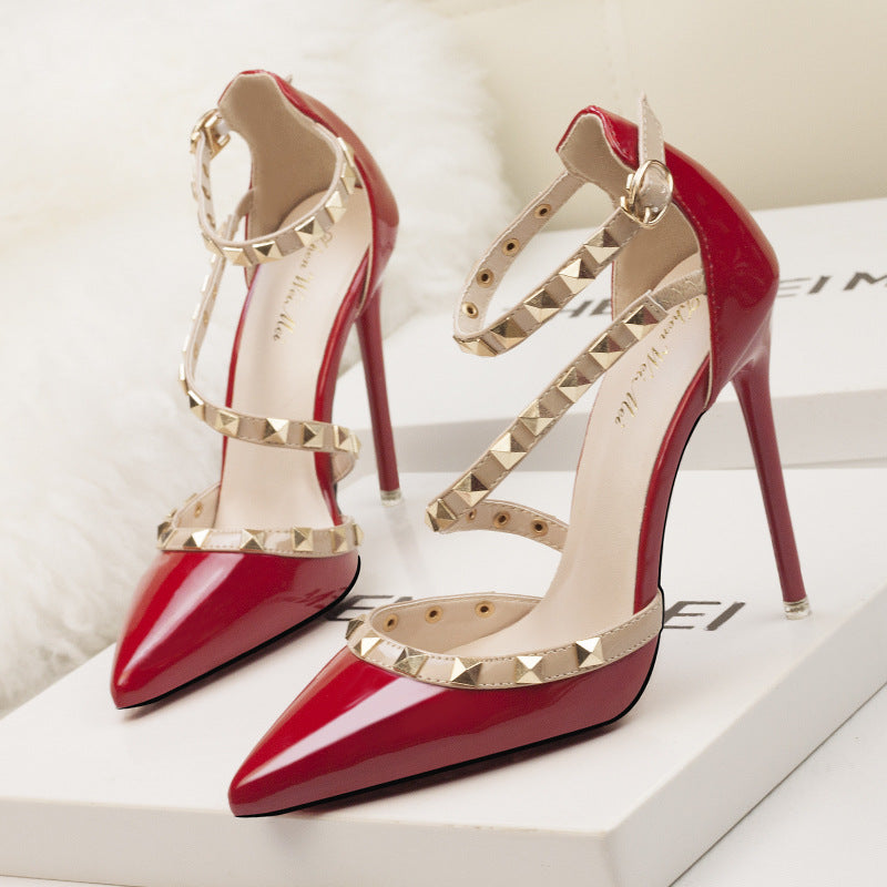 Chaussures :Sandales à talon fin pour femmes