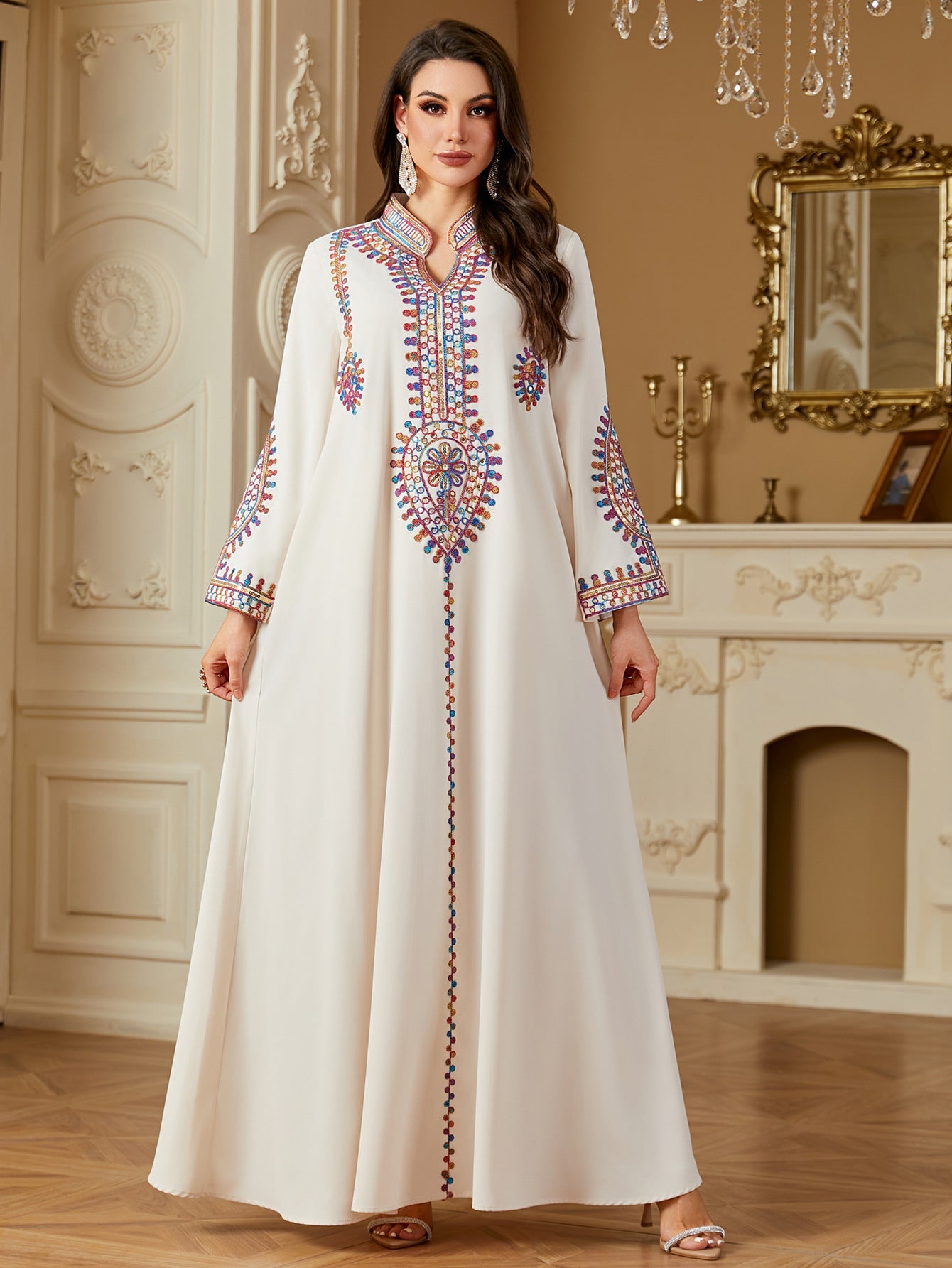 Robe brodée