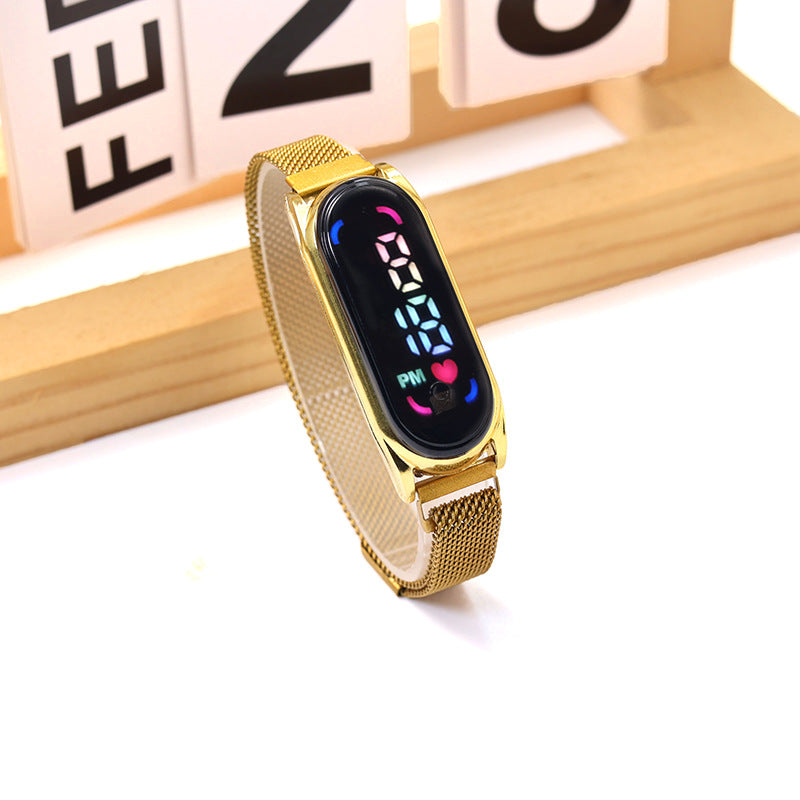 Montre électronique à LED avec lumières colorées et bracelet magnétique