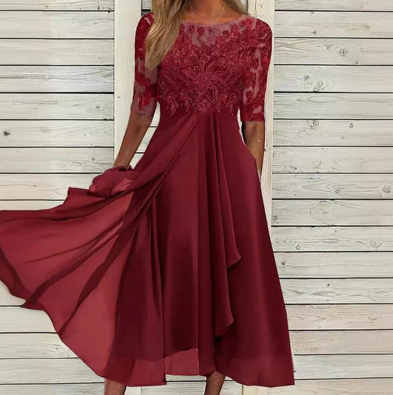Robe élégante en dentelle en chiffon ajourée cousue