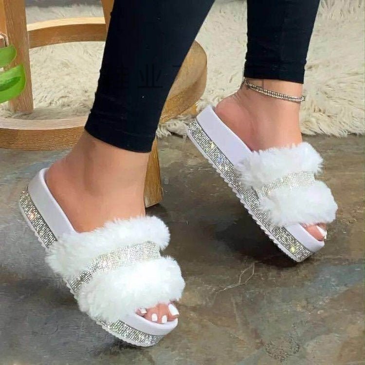 Chaussons à semelles épaisses
