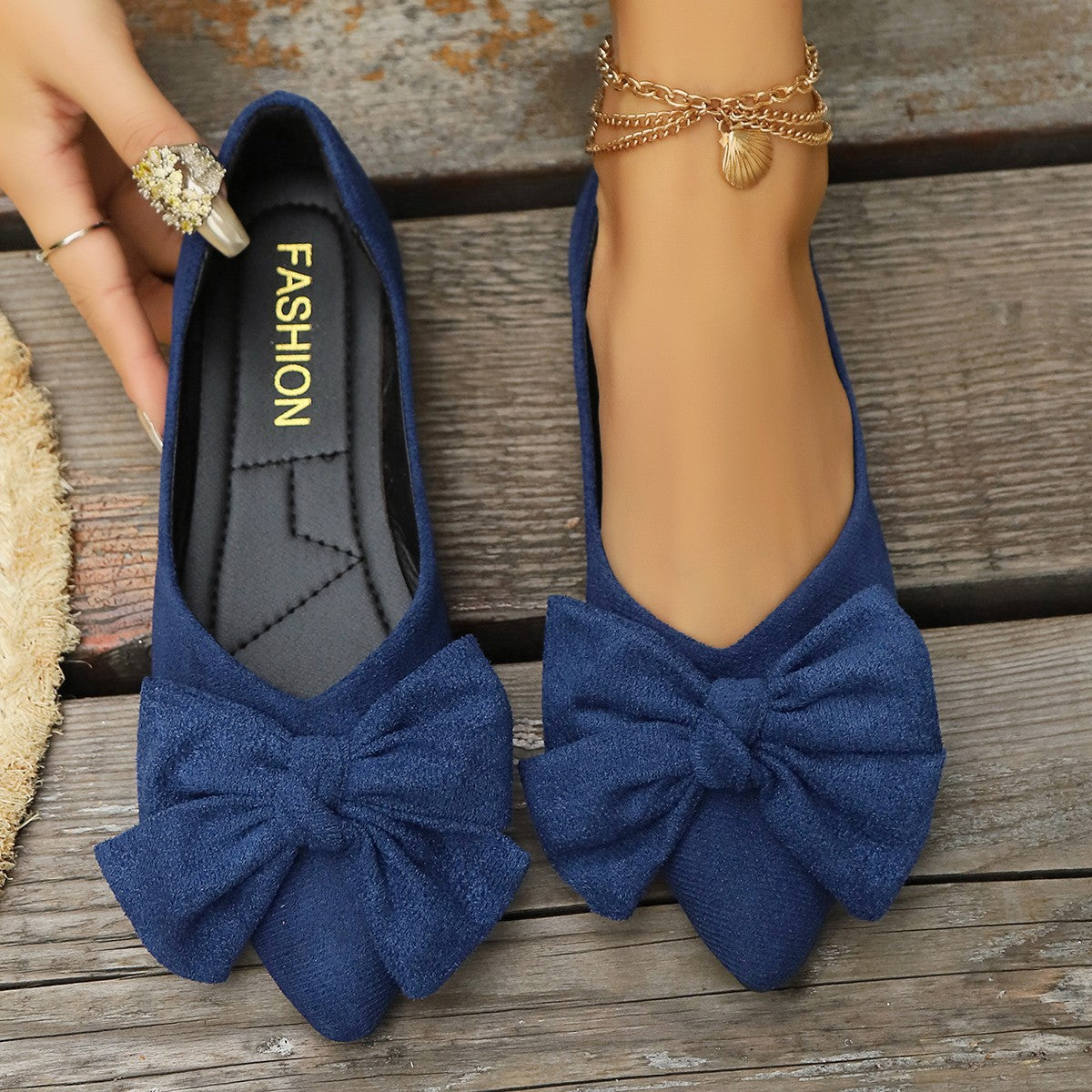 Chaussures plates à bout pointu avec nœud pour femmes