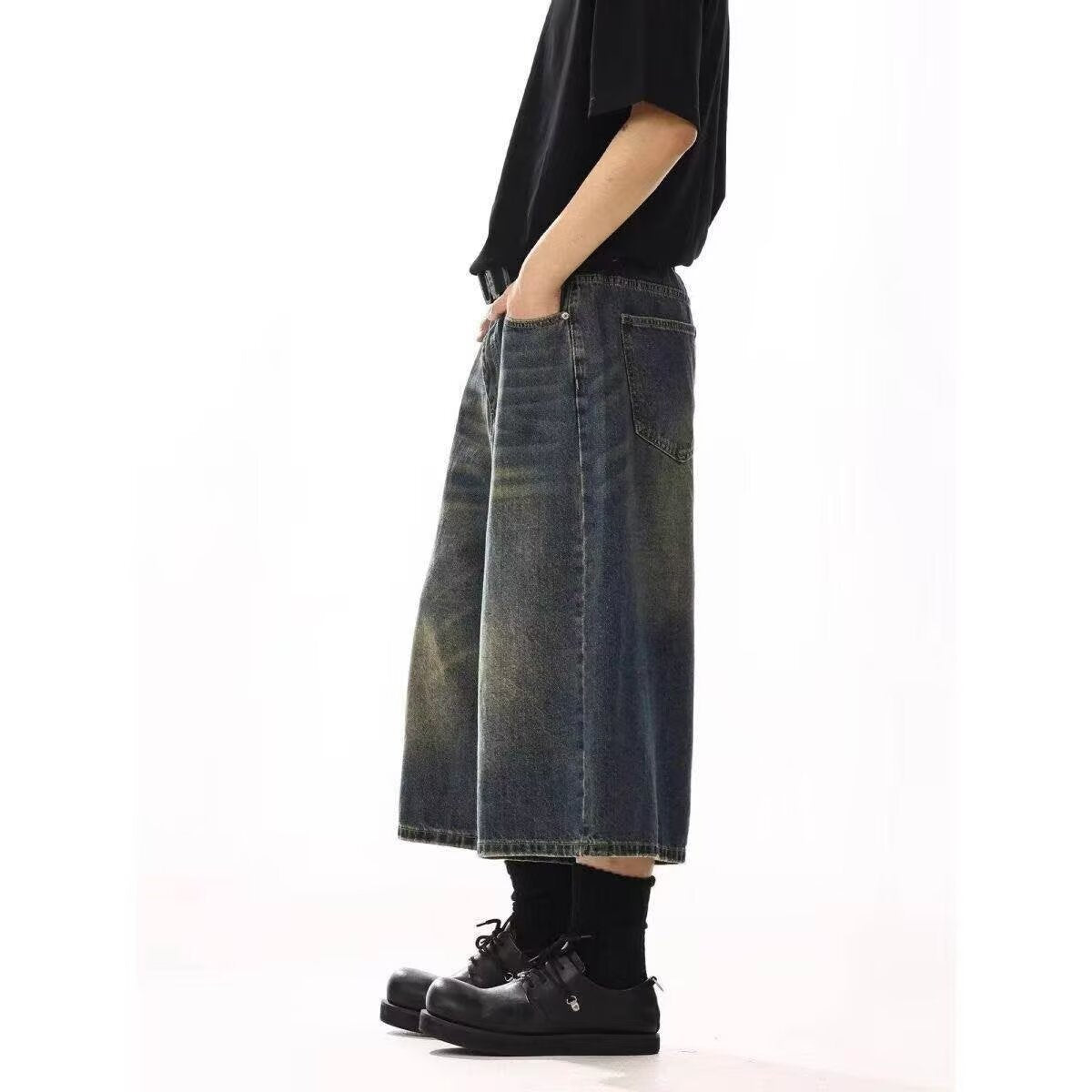 Pantalon large court et polyvalent pour les trajets quotidiens