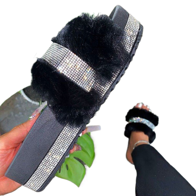 Chaussons à semelles épaisses