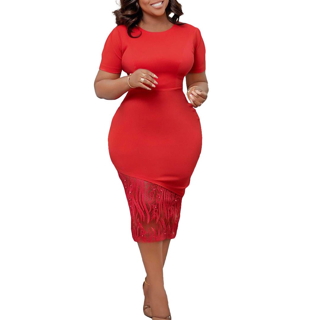 Robe crayon élégante à détails en dentelle