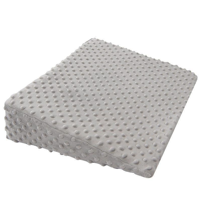 Oreiller incliné anti-régurgitations pour bébé - Soulage les régurgitations - Oreiller anti-glissement latéral