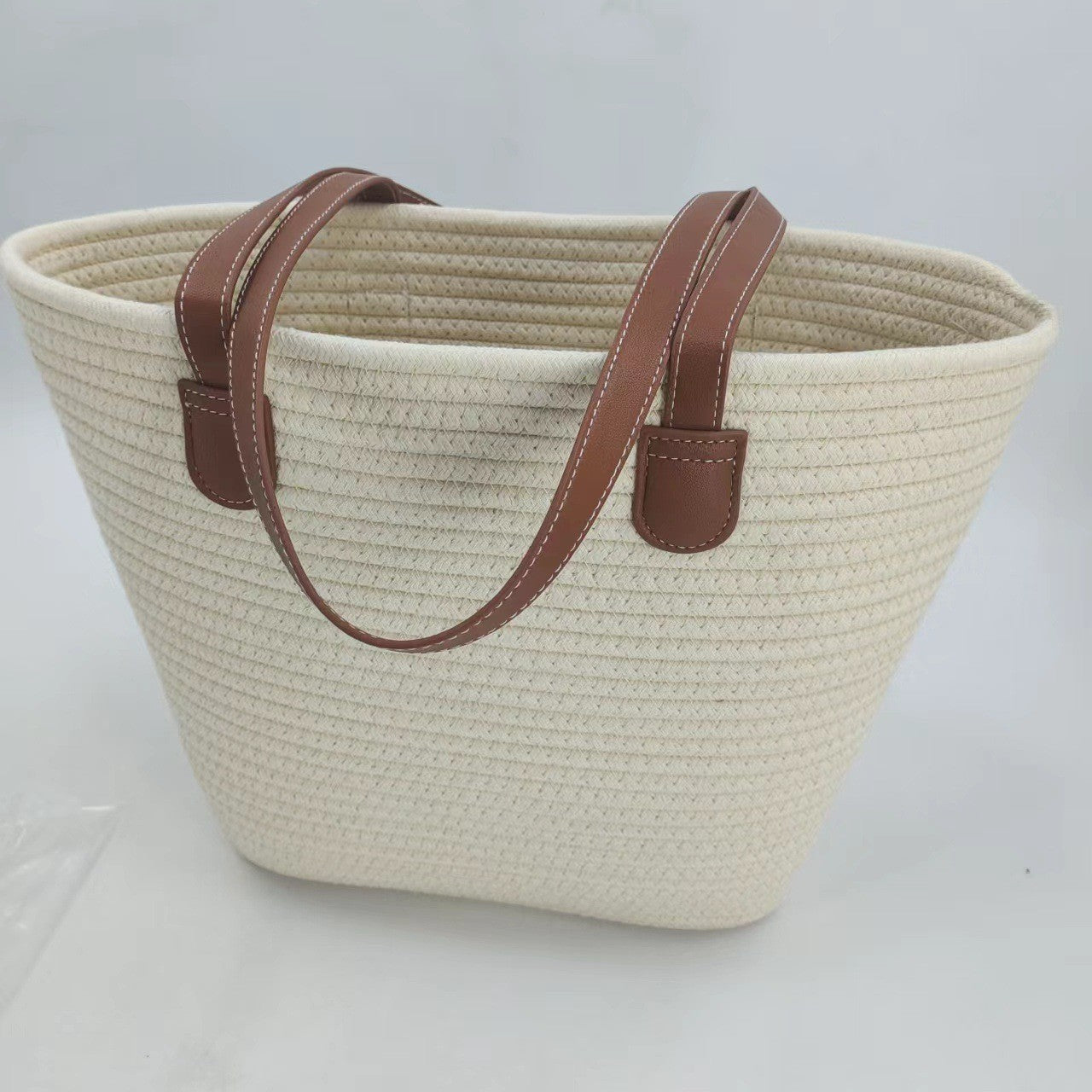 Sac cabas en paille tressée
