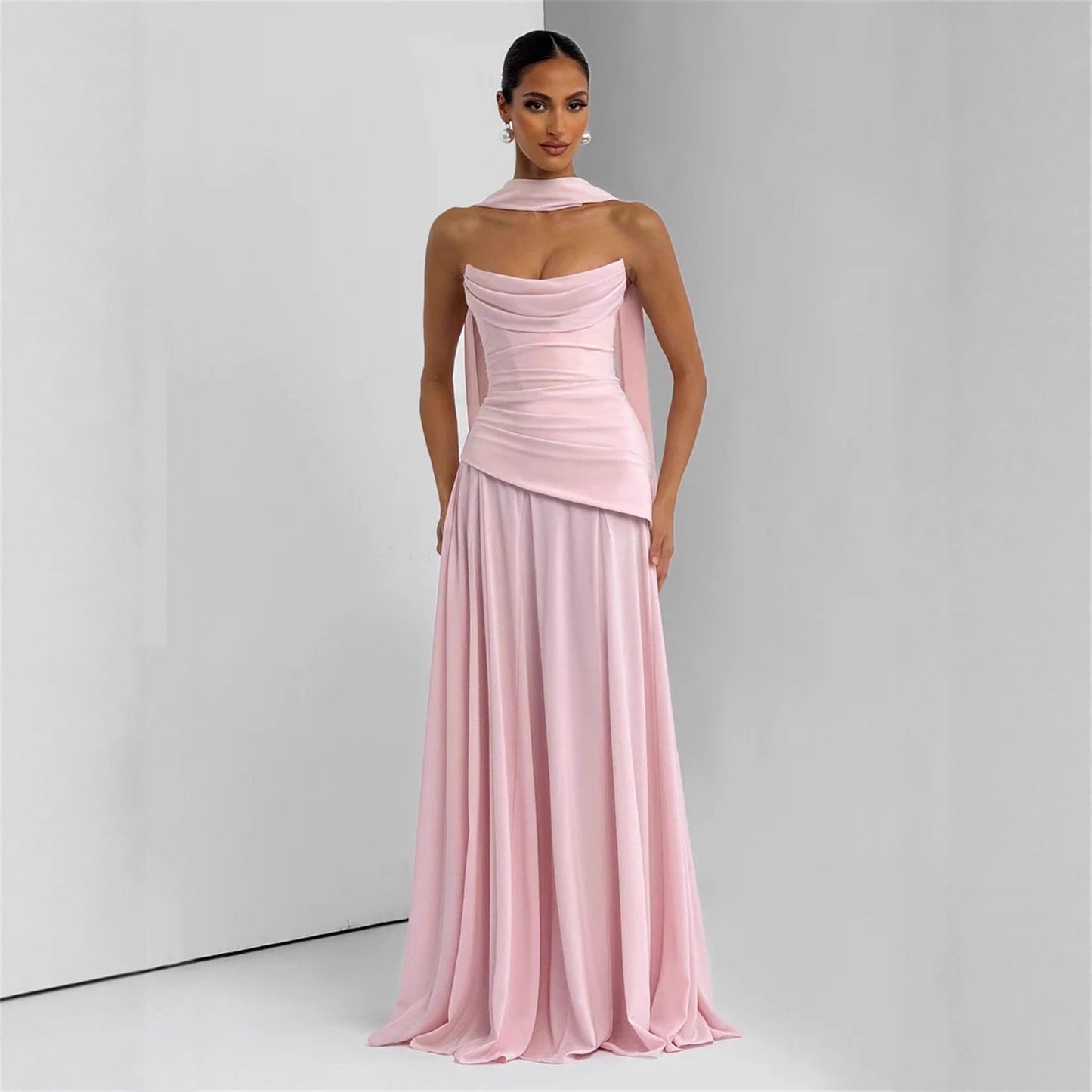 Robe de soirée élégante sans manches en tube