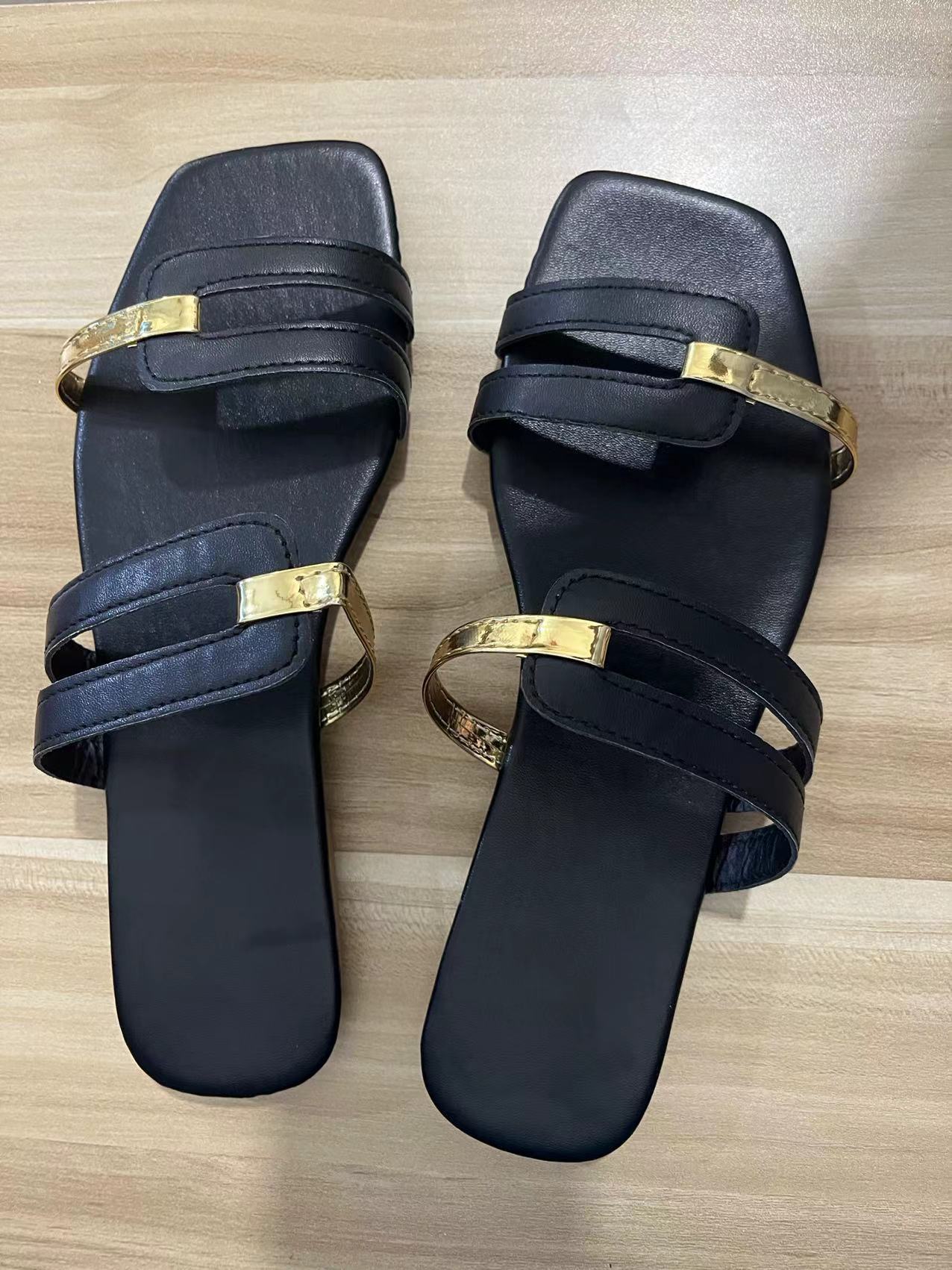 Chaussons plats à enfiler pour femmes