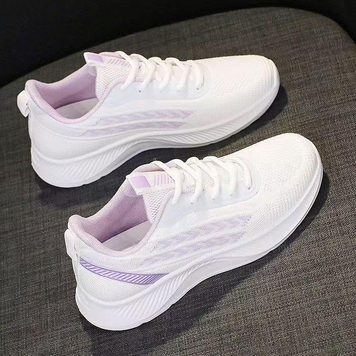 Chaussures de sport en maille pour la marche