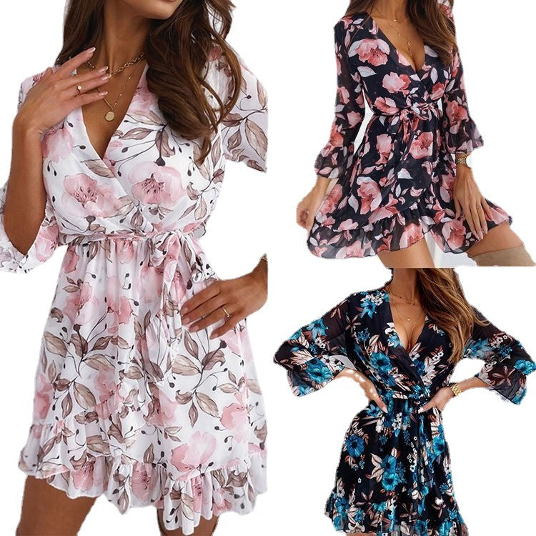 Robe à manches trois-quarts avec ourlet à volants
