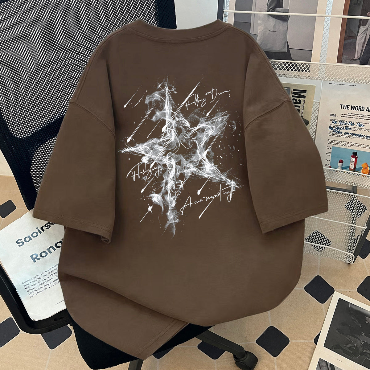 T-shirt en coton imprimé à épaules tombantes