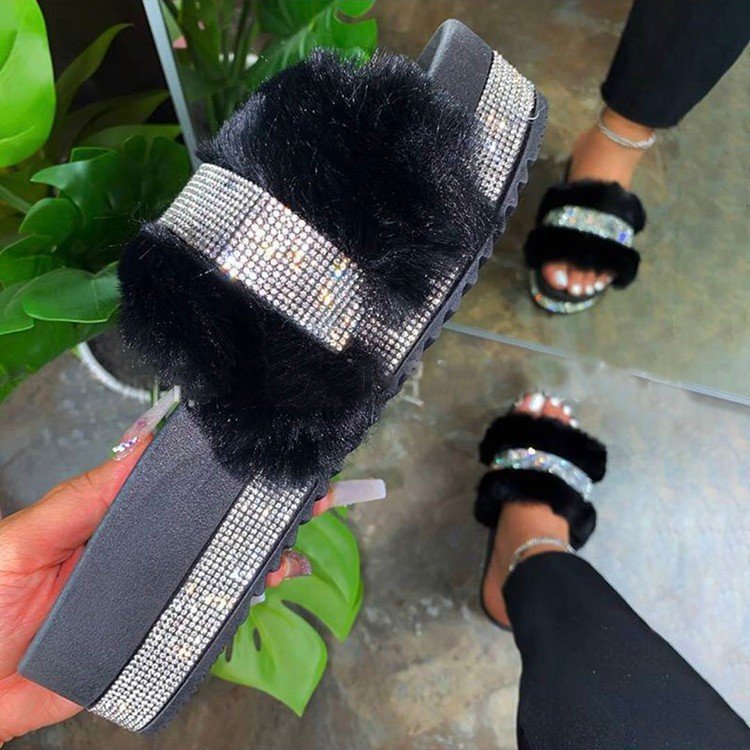 Chaussons à semelles épaisses