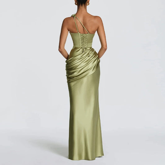 Robe élégante à col halter de couleur unie