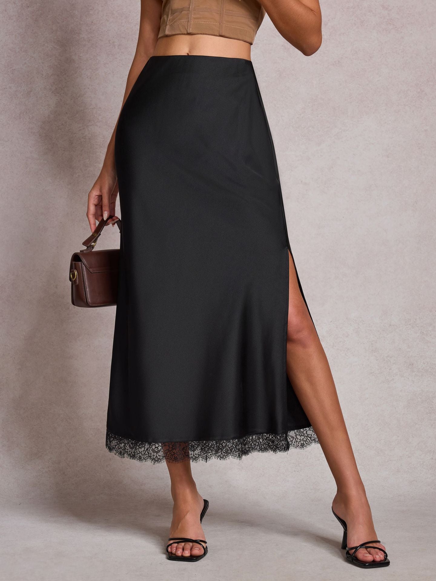 Jupe Midi en Satin avec Fente Latérale et Ourlet en Dentelle