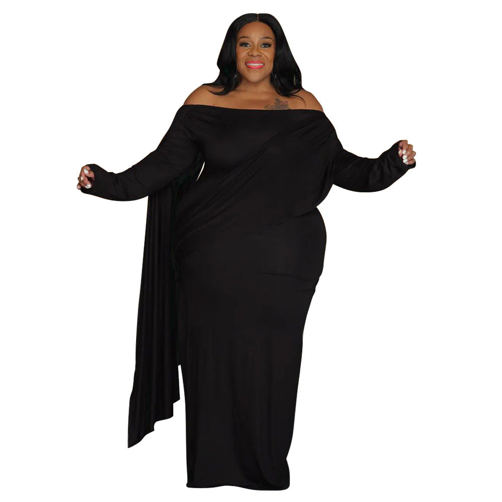 Habit :Robe moulante à manches longues et épaules dénudées