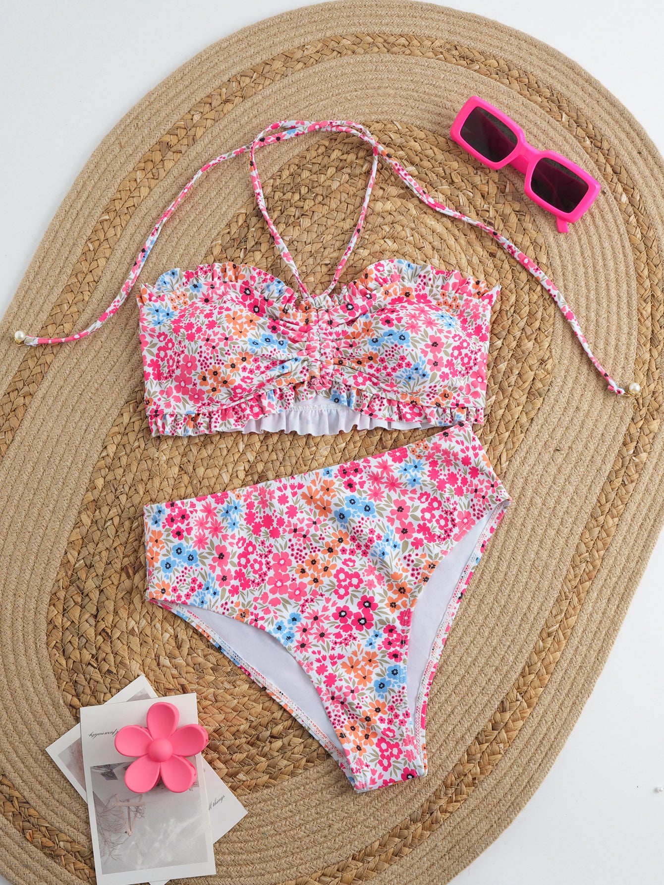Maillot de bain à bretelles et imprimé floral