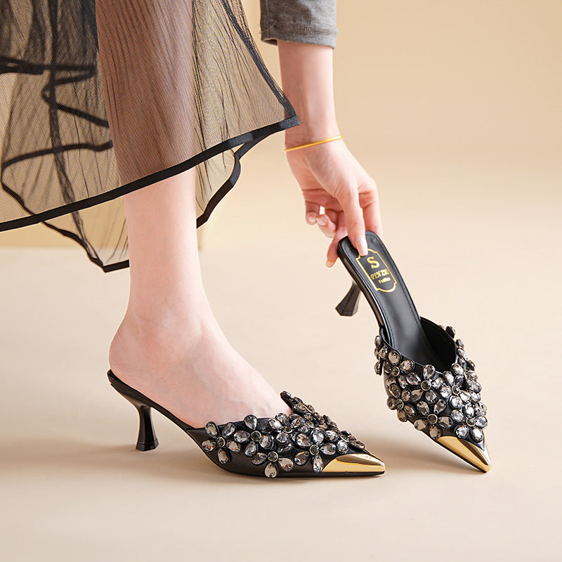 Chaussures :Pantoufles à talons hauts à bout pointu ornées de perles