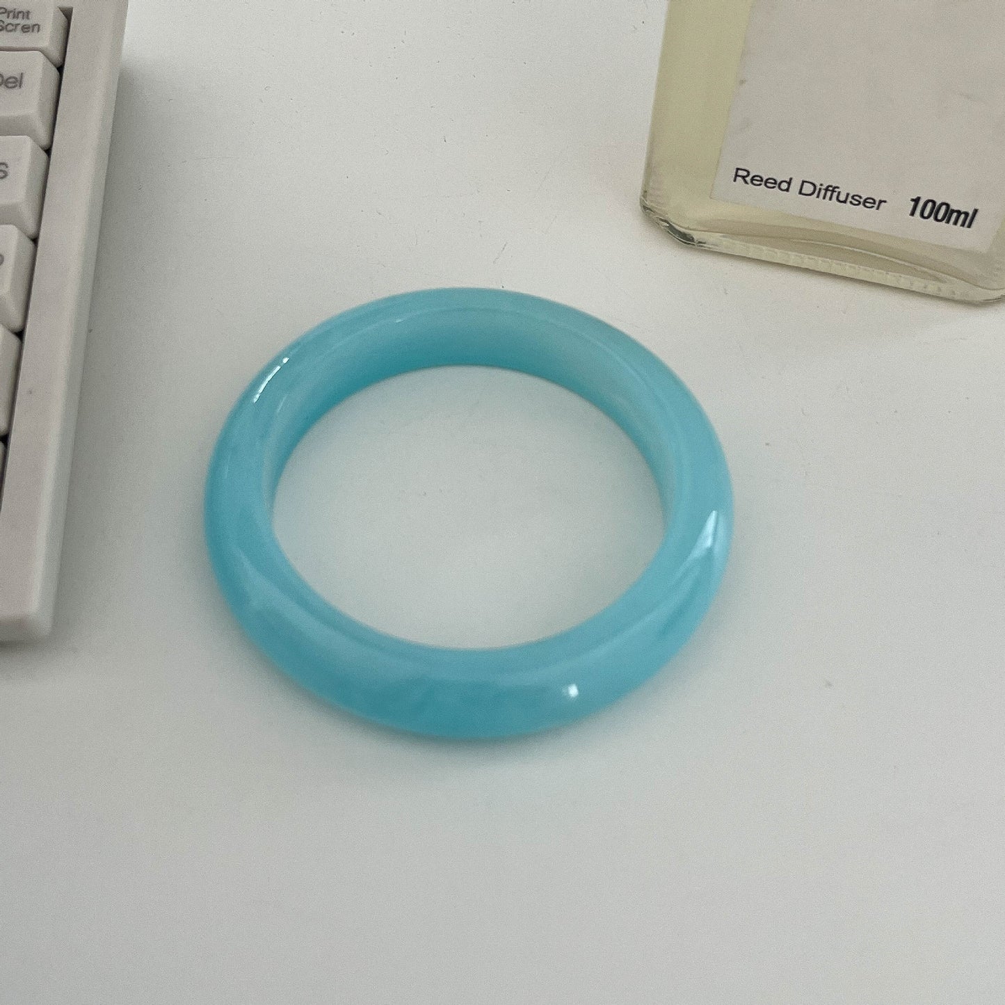 Collection de bracelets en résine personnalisés pour femmes