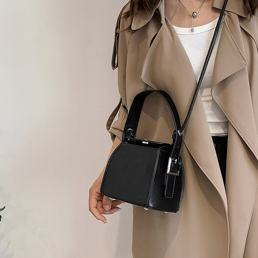 Sac bandoulière carré petit modèle en PU