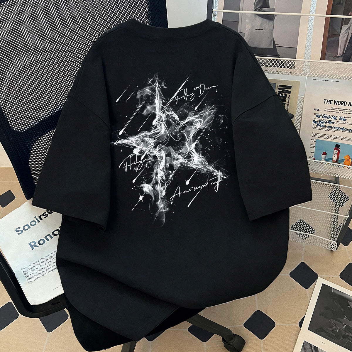 T-shirt en coton imprimé à épaules tombantes