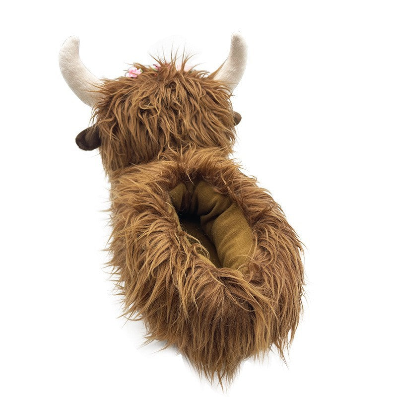 Chaussons en peluche vache des Highlands