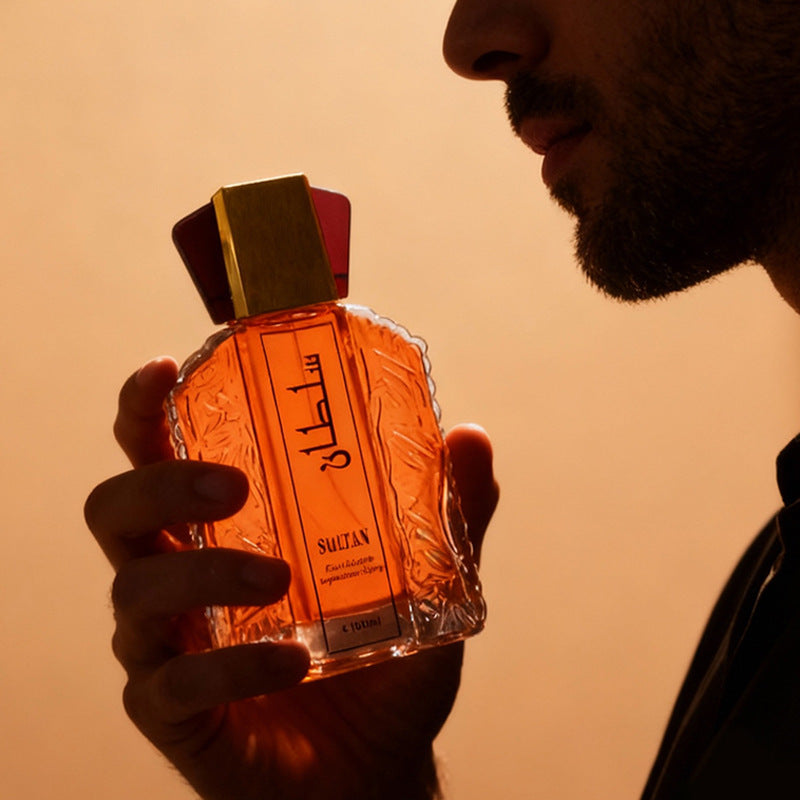 Parfum pour homme du Moyen-Orient, à la fragrance légère et longue tenue.