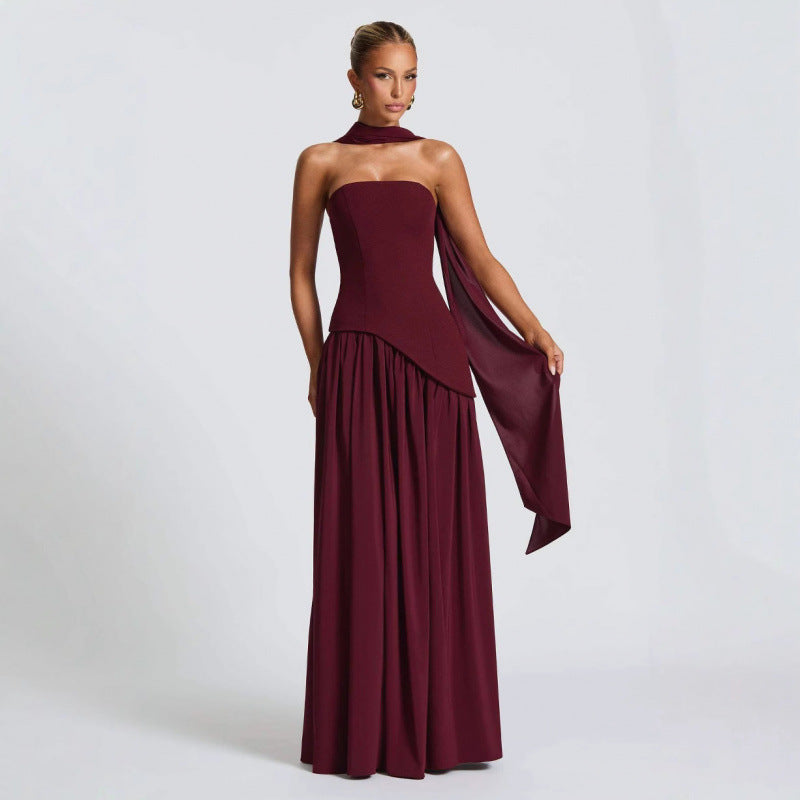 Robe longue pour femmes avec fente et bustier tube