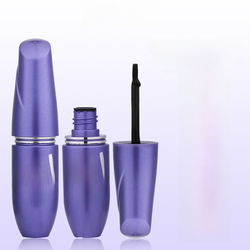 Le stylo eyeliner détachable ne tache pas
