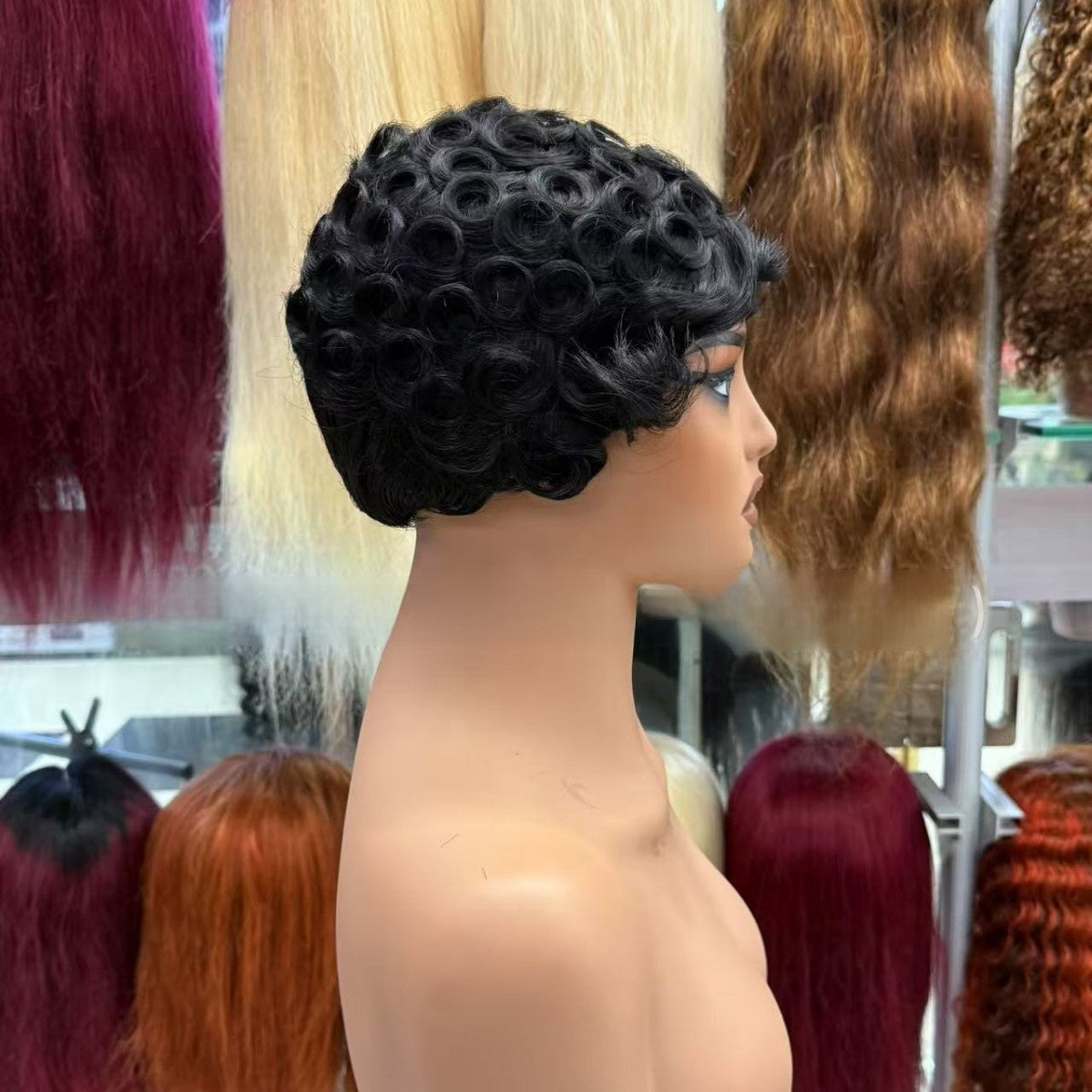 Perruque courte en cheveux humains bouclés