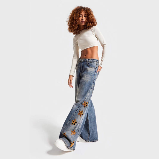 Pantalon en jean ample taille haute brodé