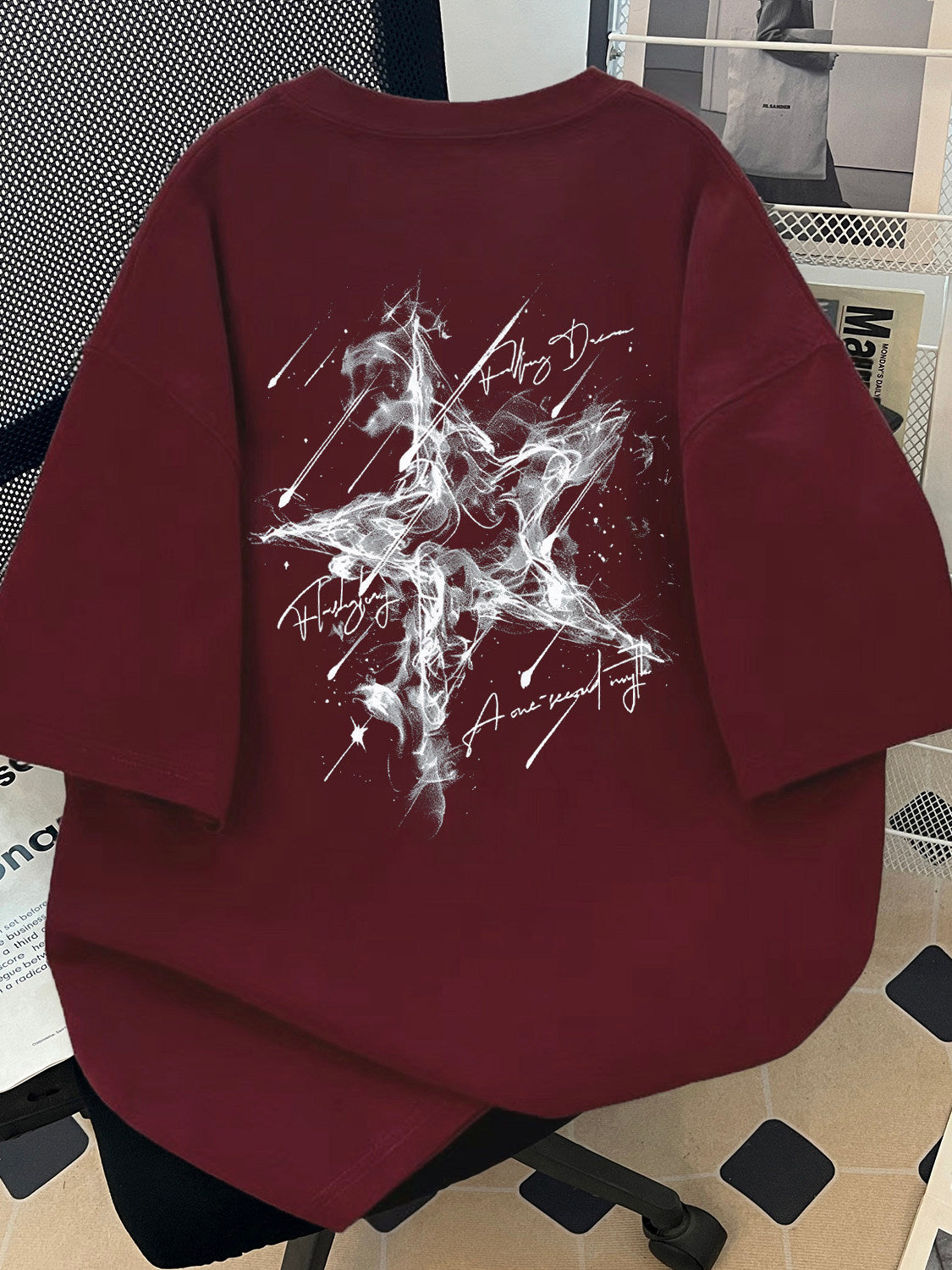 T-shirt en coton imprimé à épaules tombantes