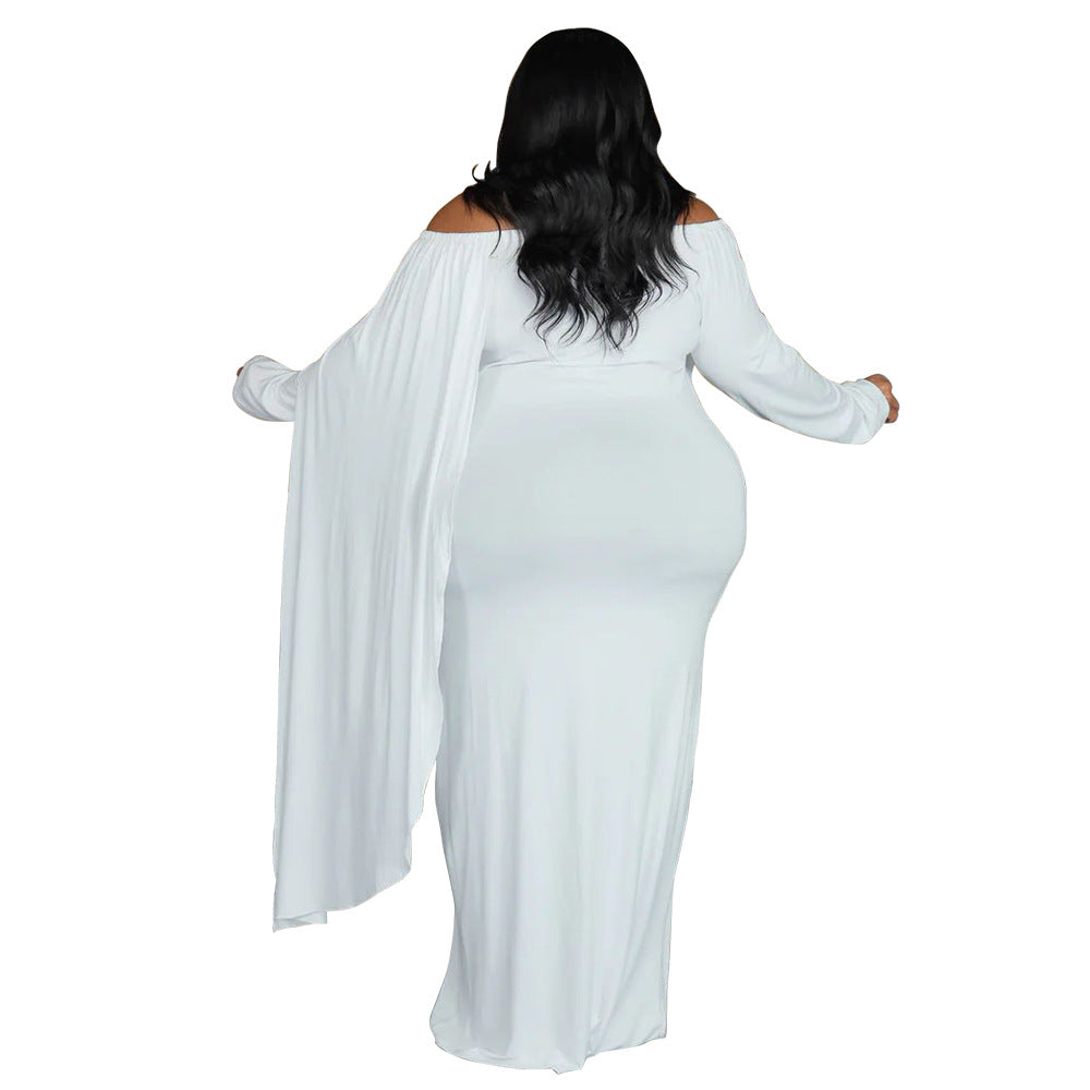 Habit :Robe moulante à manches longues et épaules dénudées