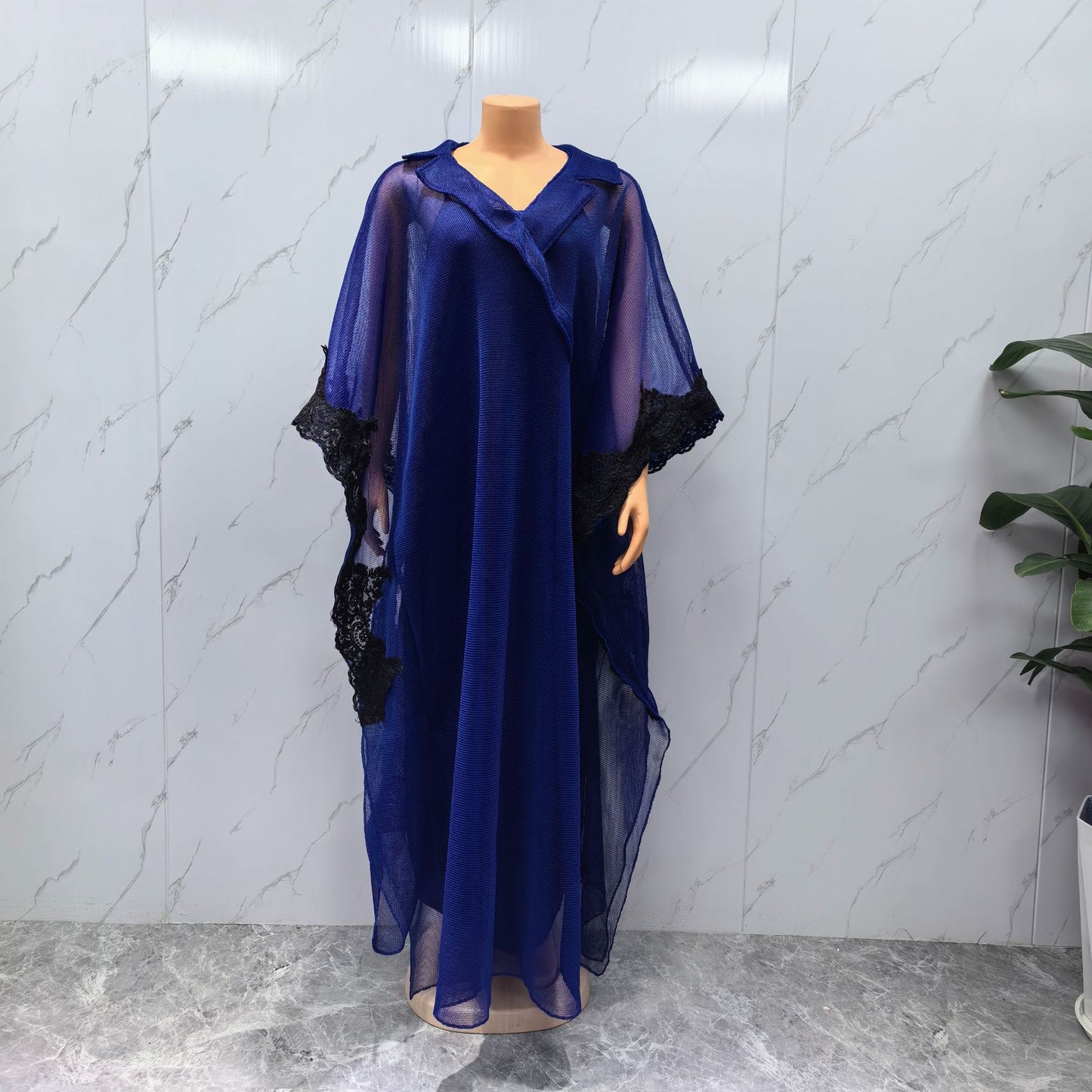 Habit :Robe longue fluide brodée